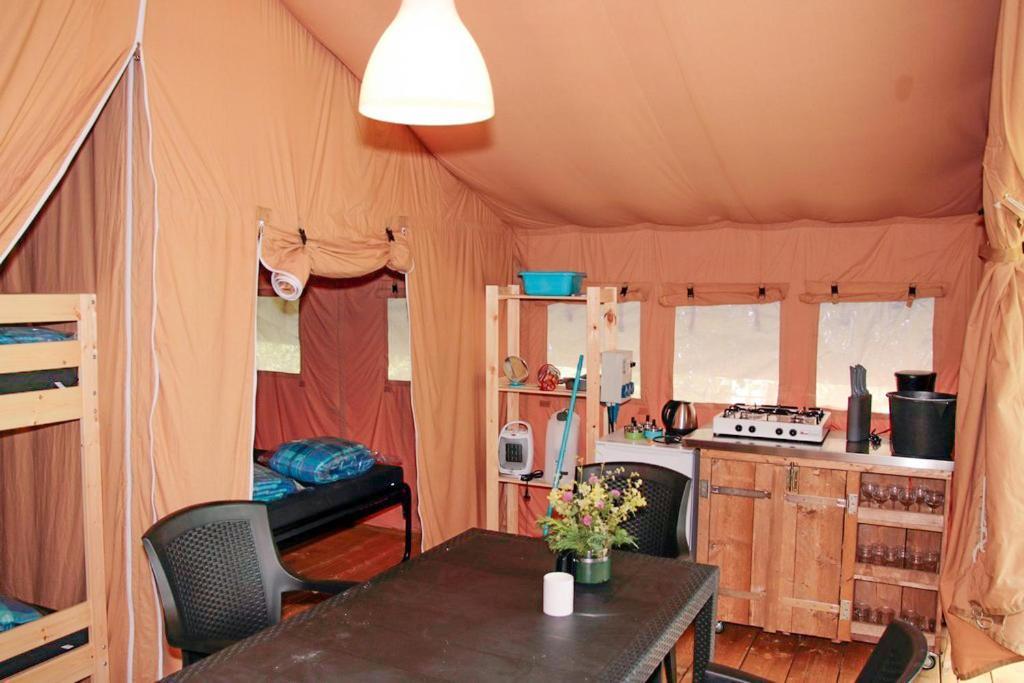 Camping Le Rotja Fuilla 外观 照片