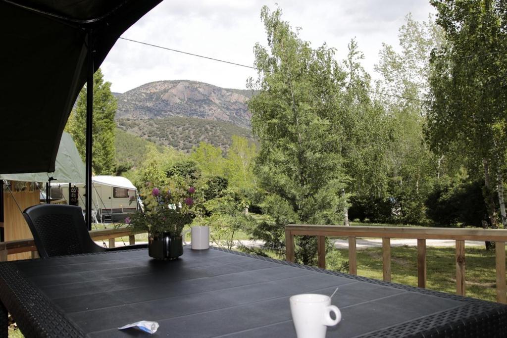 Camping Le Rotja Fuilla 外观 照片